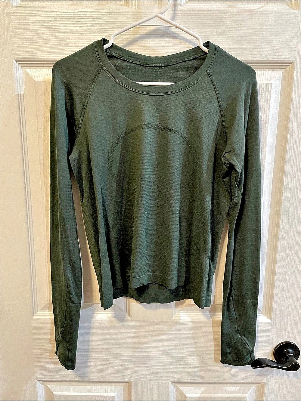 Lululemon Swiftly Tech 2.0 Waist Length Green Size 8